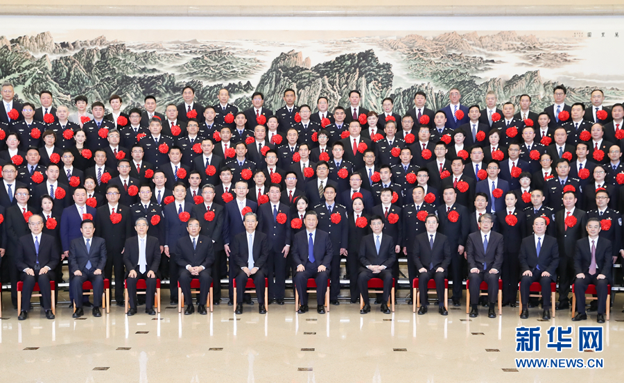 习近平会见全国扫黑除恶专项斗争总结表彰大会代表(图2)