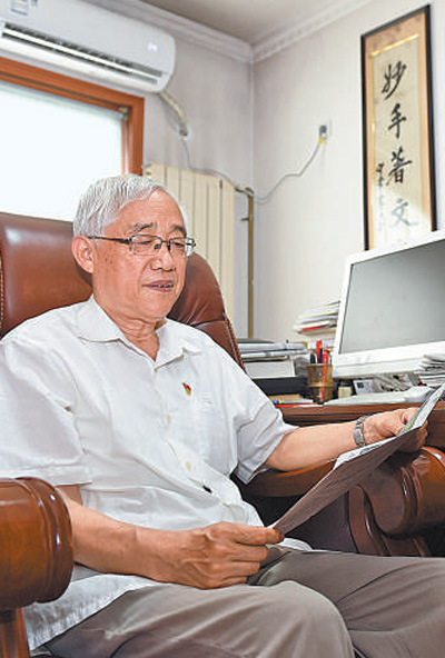 安徽省政协原党组成员、副主席李宏塔—— “老百姓的事就是大事”(图1)