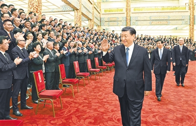 习近平会见第十届世界华侨华人社团联谊大会代表(图1) 习近平会见第十届世界华侨华人社团联谊大会代表(图1)