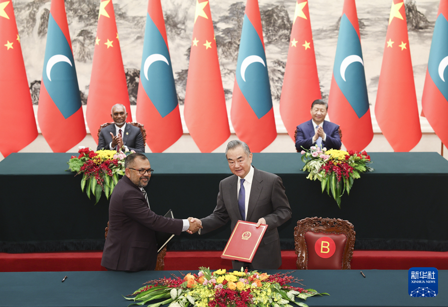 习近平同马尔代夫总统穆伊兹会谈(图7)